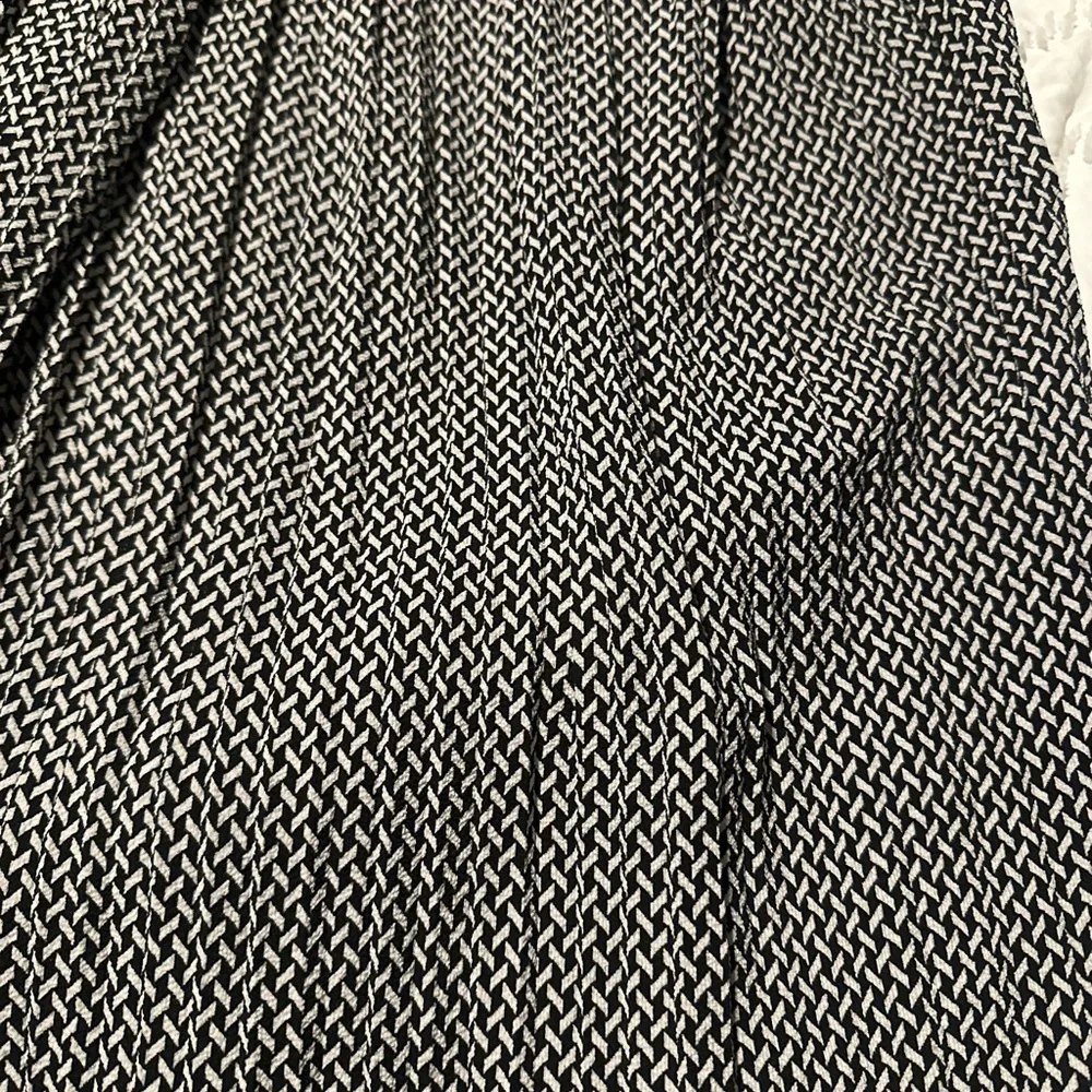 Alice Blue  Black and White Women's‎ Pleated Skirt Size XL